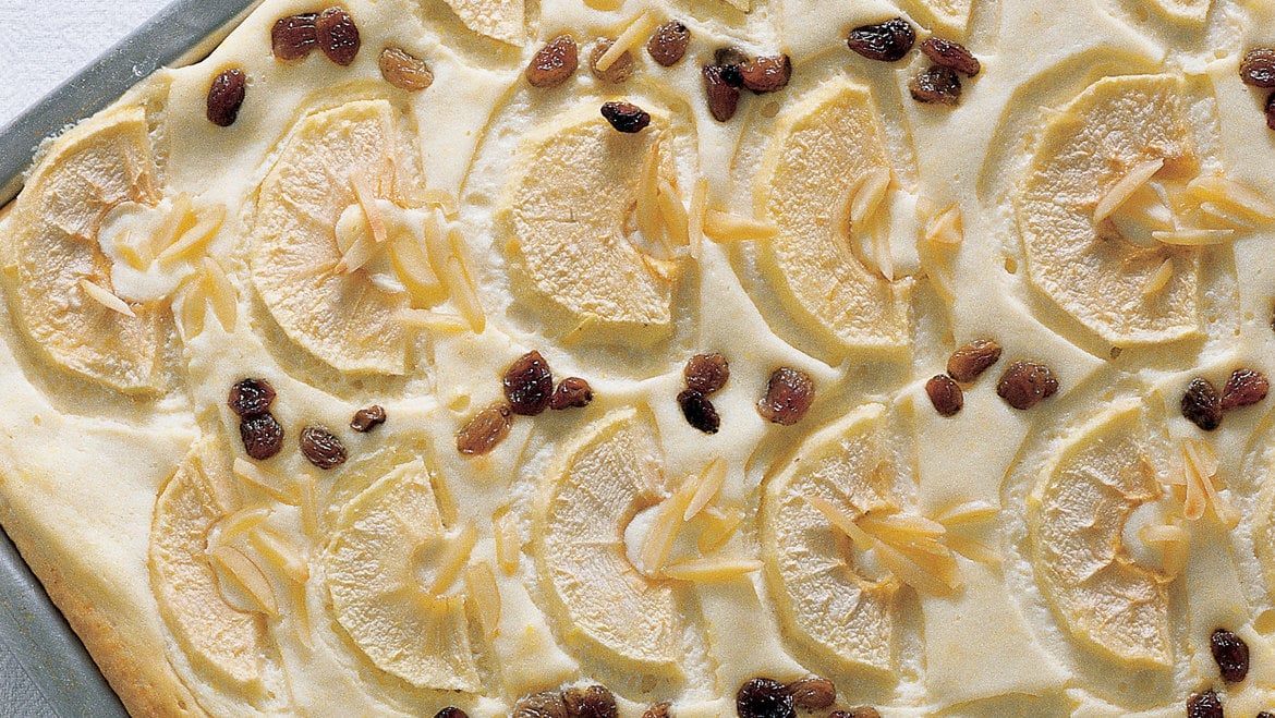 Dolce di mele lievitato