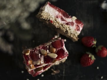 Barrette di avena<br>con mele e fragole