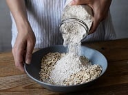 Strawberry-apple-oat bar