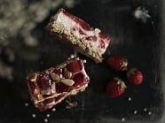 Barrette di avena<br>con mele e fragole