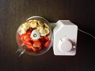 Smoothie Bowl con mele Granny Smith Val Venosta, fragole e yogurt