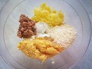 Ravioli mele e speck