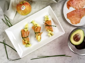Involtini<br>salmone, mela e avocado