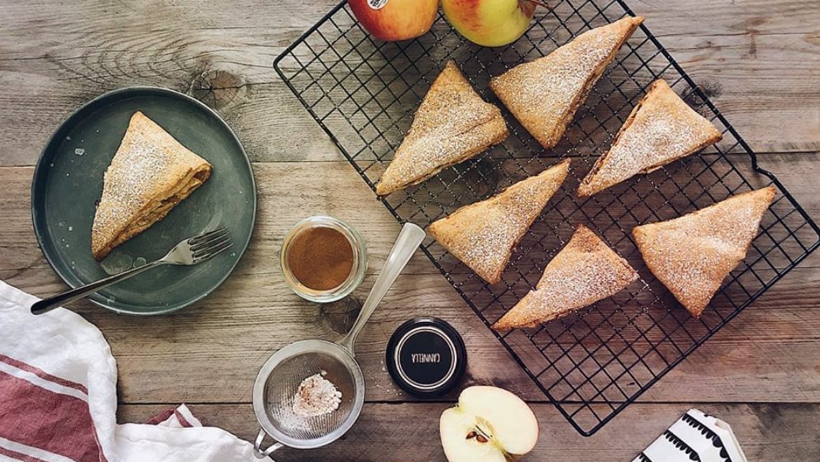 Pinova apple turnovers