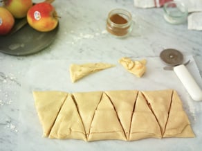 Pinova apple turnovers