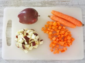 Gazpacho di carote e<br>mele Red Delicious<br>con latte di cocco e curcuma