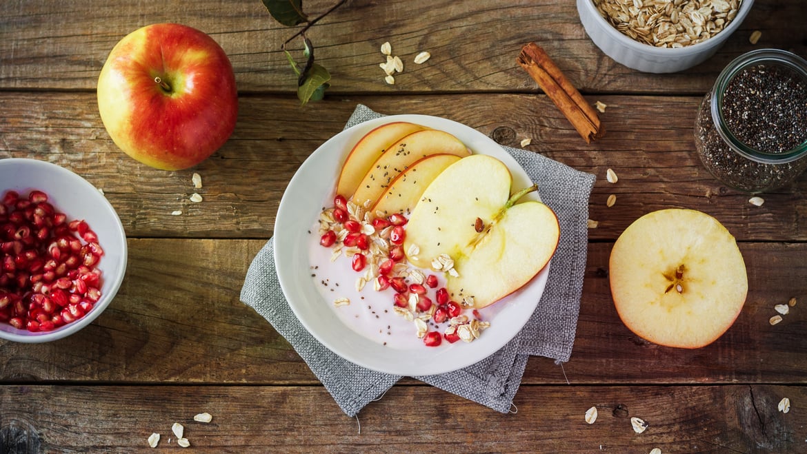 Smoothie Bowl with Ambrosia™ apples and cinnamon