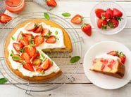 Erdbeer-Poke-Cake