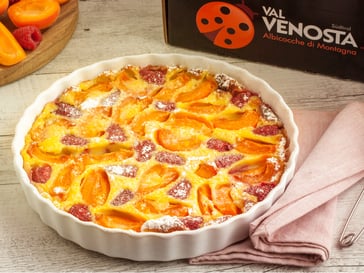 Clafoutis mit Marillen und Himbeeren