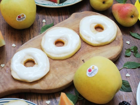 Apfelringe mit frischem Obst