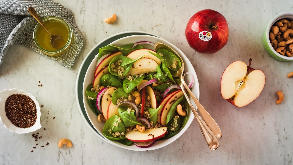 Insalata di spinaci <br>con mele Gala e quinoa