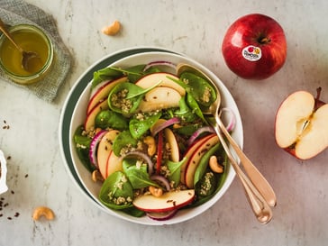 Ensalada de espinacas <br>y manzanas Gala con quinoa