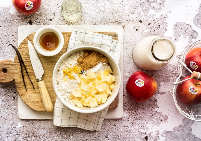 Soft cookies with Gala apples