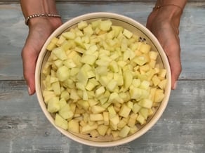Apple crumb cake