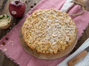Apple crumb cake