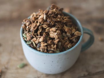Granola salata<br>con mela Red Delicious