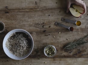 Granola salata<br>con mela Red Delicious