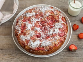7-Becher-Kuchen mit Joghurt<br>und Marteller Erdbeeren