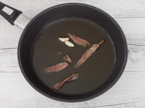 Rigatoni con cavolfiore,<br>pangrattato e acciughe