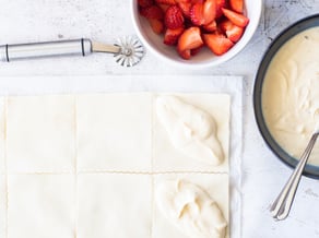 Sfogliatine con crema e fragole