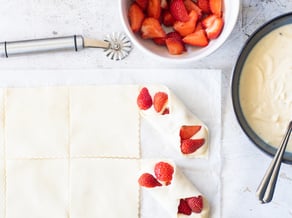 Sfogliatine con crema e fragole