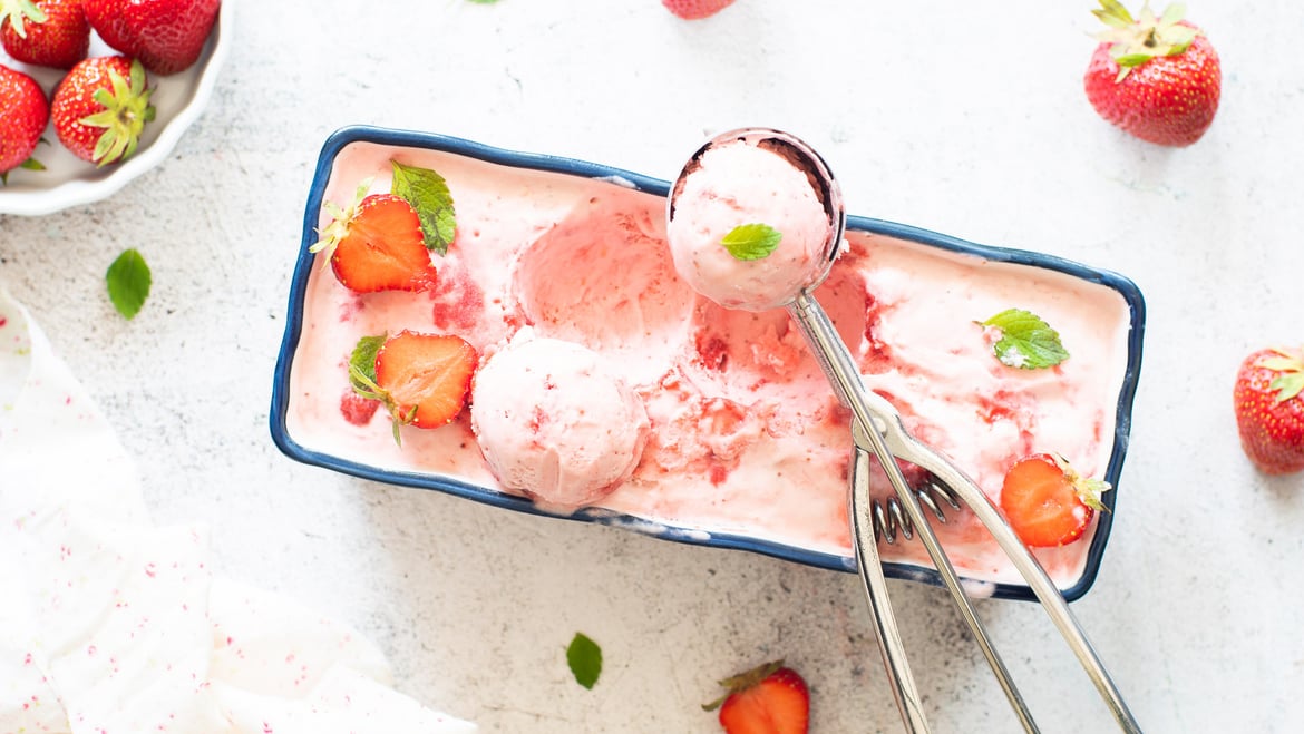 Erdbeer-Joghurt-Eis<br>ohne Eismaschine
