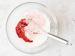 Erdbeer-Joghurt-Eis<br>ohne Eismaschine