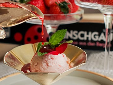 Gelato e salsa di fragole<br>della Val Martello