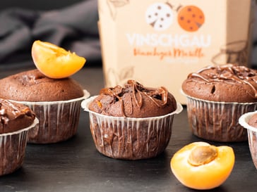 Muffins mit Marillen und Kakao