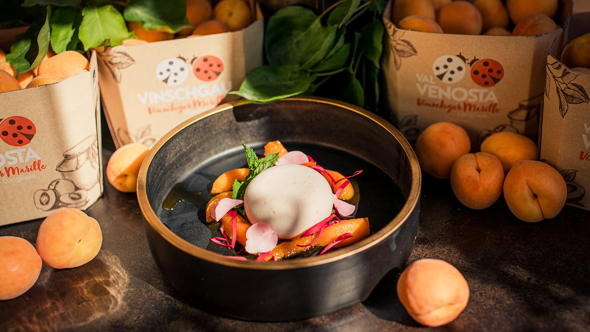 Val Venosta apricots parfait