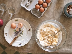 Kuchen mit Red Delicious-Äpfeln<br>und Haselnüssen