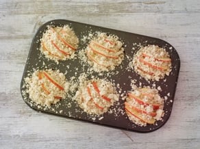 Muffins mit Pinova-Apfel und Mürbeteigcrumble