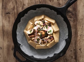 Galletta con mele Braeburn,<br>funghi ed erbe