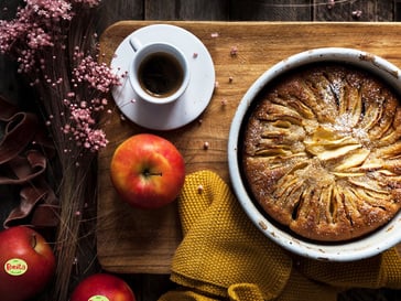 Cremiger, veganer Kuchen<br>mit Bonita-Äpfeln