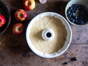 Bundt cake with spelt and oat flour,<br>Topaz apples and blueberries