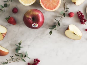 Infuso estivo alle mele e frutti rossi