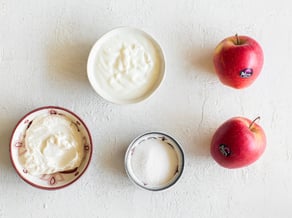 Girelle ripiene di mele Pinova e yogurt