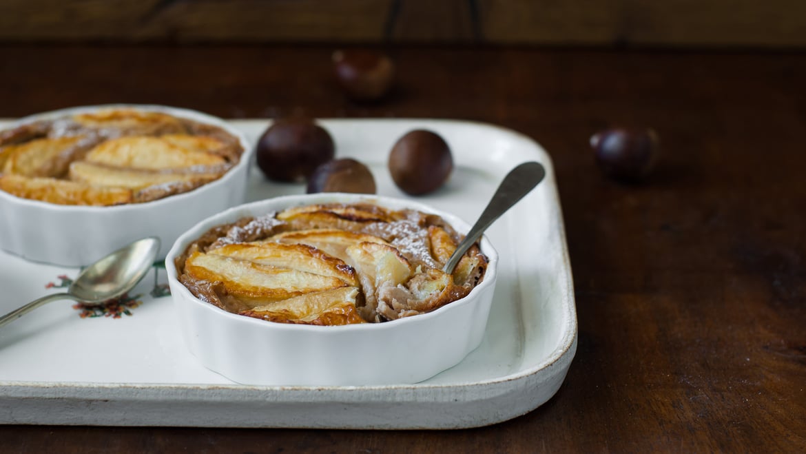 Clafoutis mit Kastanienmehl und Äpfeln