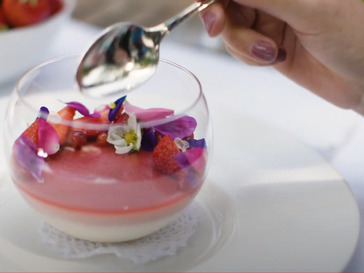 Vinschger Erdbeer-Pannacotta