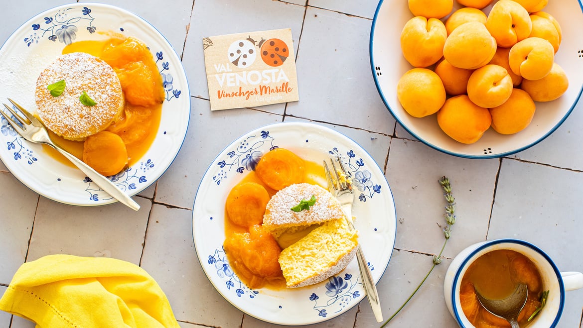 Vanillesoufflé mit karamellisierten Marillen