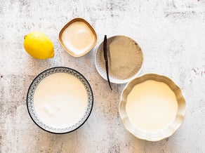 Panna cotta al cocco con ciliegie speziate