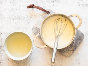 Panna cotta al cocco con ciliegie speziate