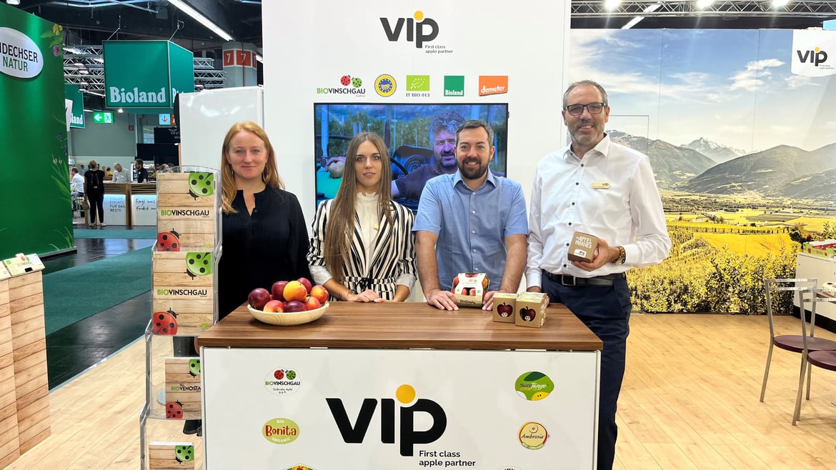 Organic apples from Val Venosta available all year round