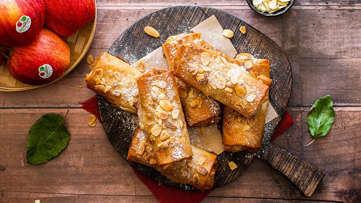 Mini strudel di pasta fillo con mele Gala bio