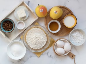 Golden Delicious-Apfelkuchen mit Robiolakäse und Rosinen