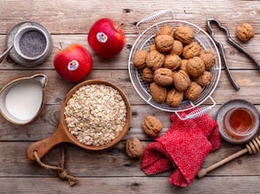 Porridge con mele Gala, noci e miele