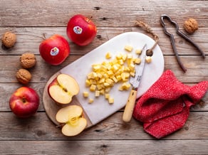 Porridge con mele Gala, noci e miele