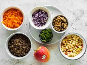Ensalada de lentejas y manzanas Pinova
