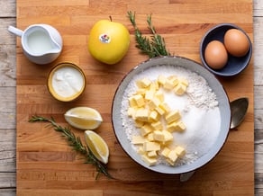 Scones alle mele Golden Delicious e rosmarino
