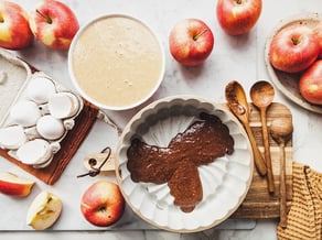 Charlotte marmorizzata con mele Pinova e cioccolato